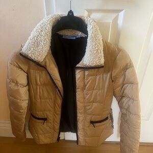 Simply Vera Vera Wang Cream Coat
quilted, faux shearling collar, luxury brand